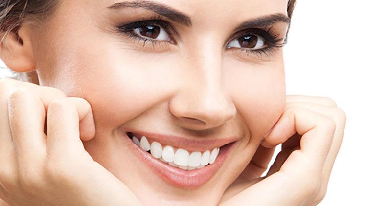 IMPLANTATEN TANDEN ANTWERPEN  DENTAL CARE CLINIC BRASSCHAAT BELGIE